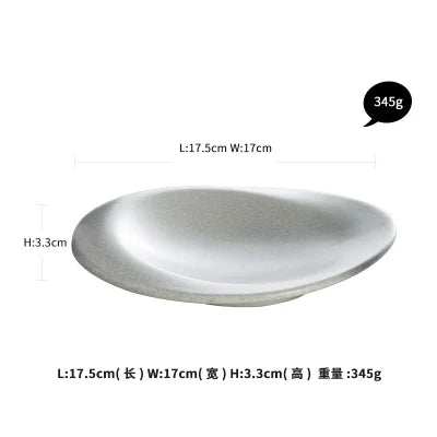 White ceramic plate with dimensions: 17cm x 3.3cm x 17.5cm 345g