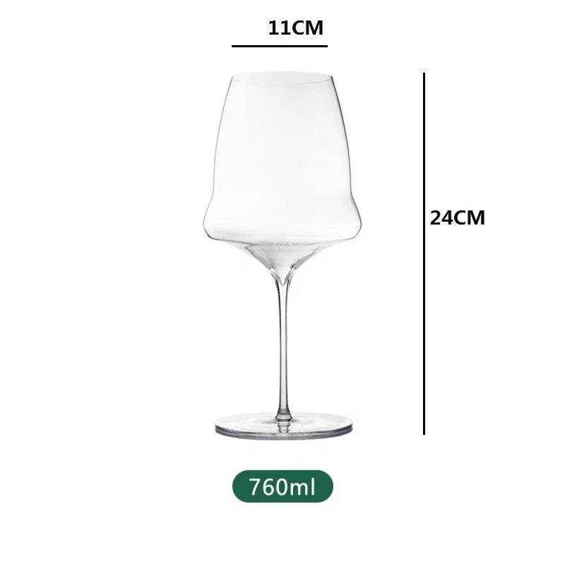 Clear wine glass with measurements: 11cm x 24cm 760ml