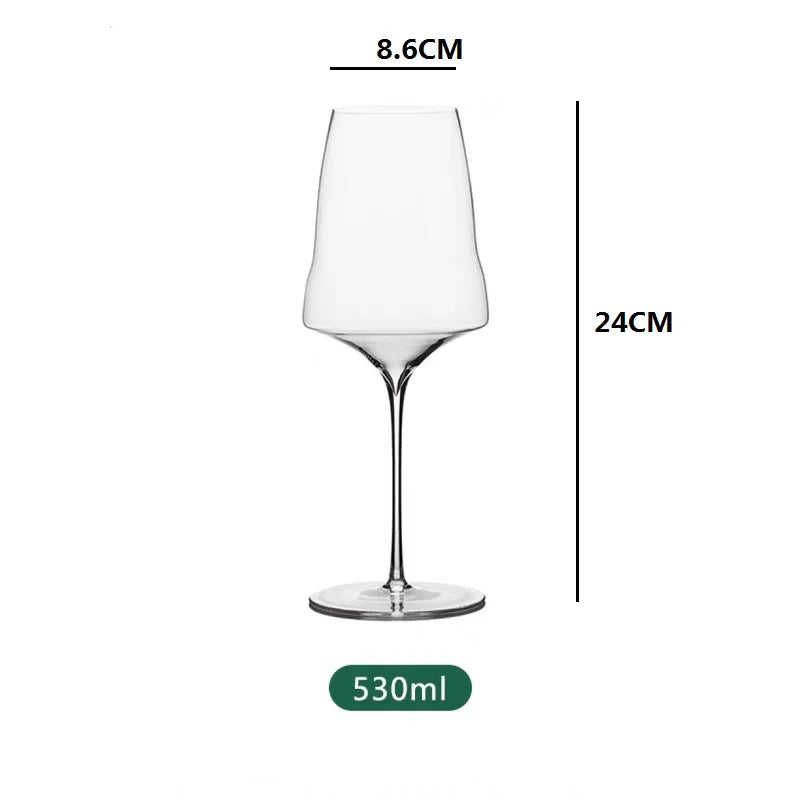 Clear wine glass with measurements: 8.6cm x 24cm 530ml